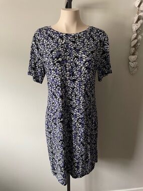 BCBGeneration Floral Tshirt Dress Purple SOFT Size Medium